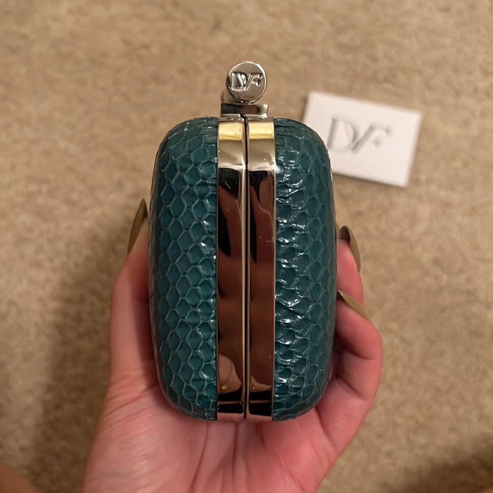 Diane Von Furstenberg Tonda Snake Clutch - Picture 6 of 7